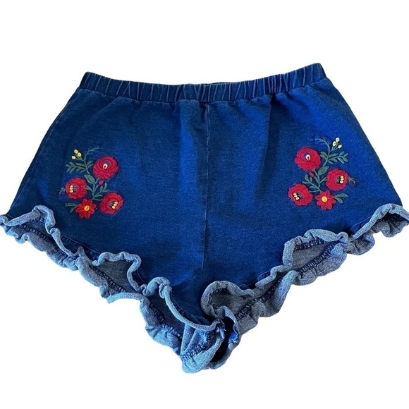 Forever 21 booty denim shorts - Size Small - Picture 1 of 4